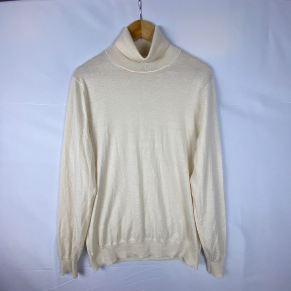 Saks 5th Ave. women's Sz: M 100% Cashmere Beige Turtle Neck Long Sleeve Sweater - Picture 1 of 15